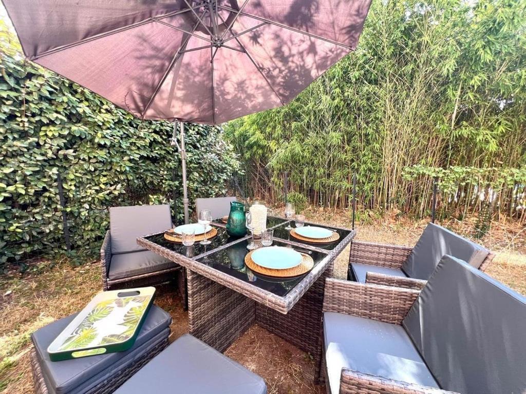 Apartamento Le Ernest - Parking Inclus, Jardin Prive Et Piscine *